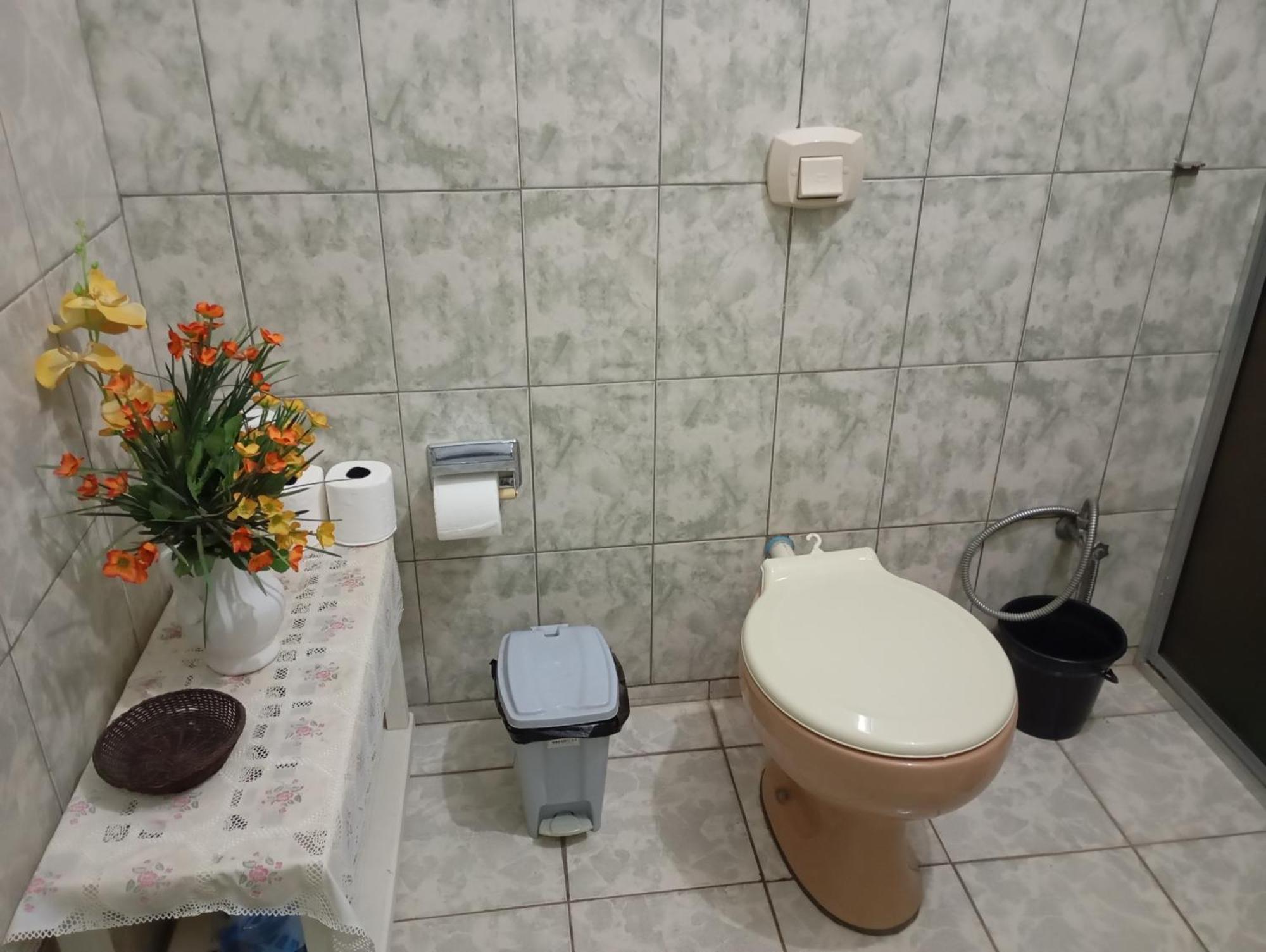 Hospedagem Casa Da Waldir, Quarto Suite 01 Goiás Eksteriør billede